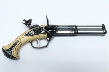 triple barrel flintlock pistol