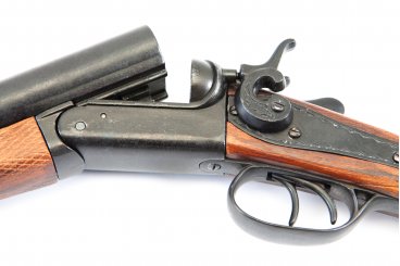 Wyatt Earp Double Barrel Shotgun, USA 1868. (1115) - Rifles 